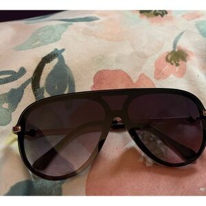 Jessica Simpson sunglasses